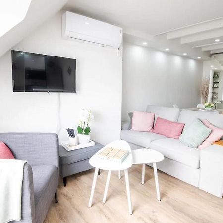 Comfortable Air-Conditioned T3 In The Heart Of Amboise With Parking Space Exterior photo