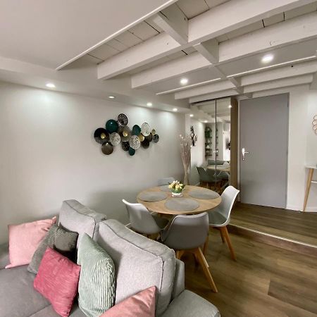 Comfortable Air-Conditioned T3 In The Heart Of Amboise With Parking Space Exterior photo