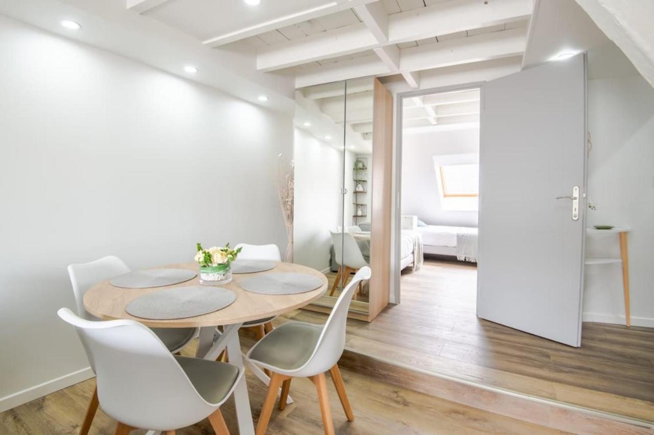 Comfortable Air-Conditioned T3 In The Heart Of Amboise With Parking Space Exterior photo